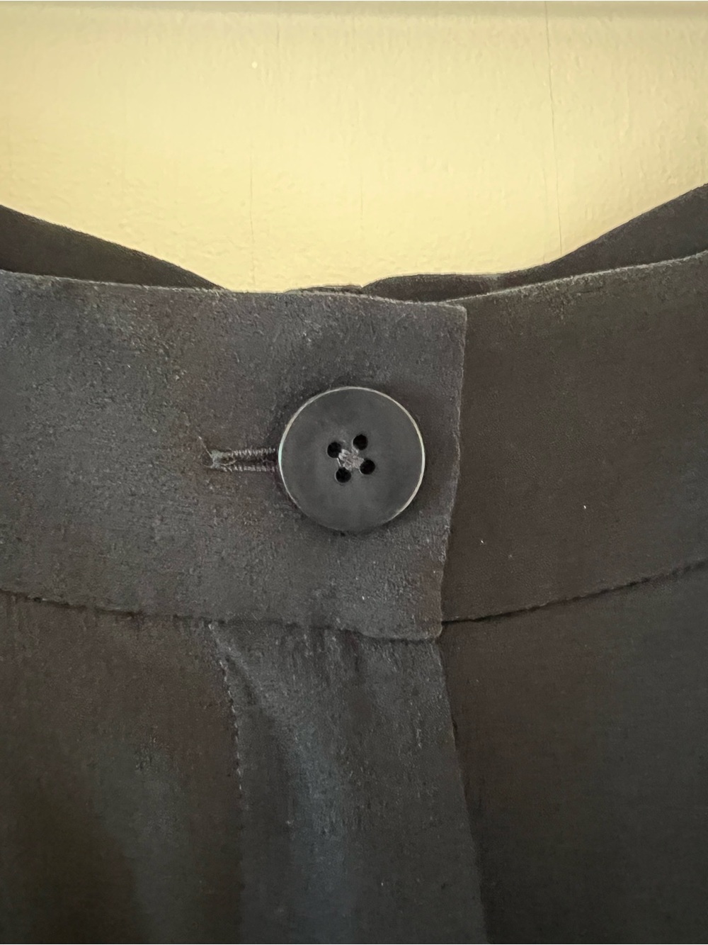 Eileen Fisher 100% Silk Georgette Crepe Carrot Pants Black Size S Tapered - Picture 12 of 13